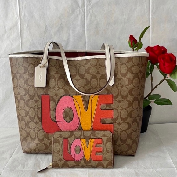 ✅SALE🆕Coach Set🍁 - Picture 1 of 11